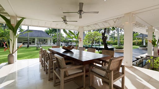 Villa Matahari Dining area