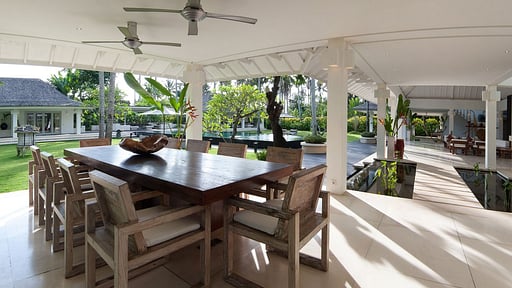 Villa Matahari Dining area