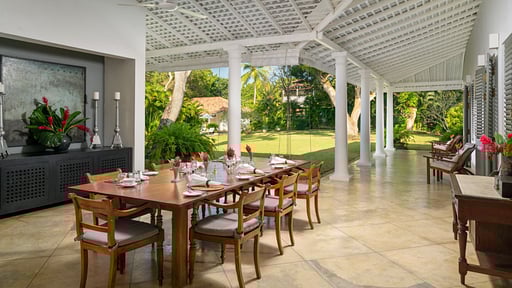 Villa Mawella Dining area
