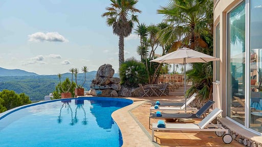 Villa Maxmena Swimming pool