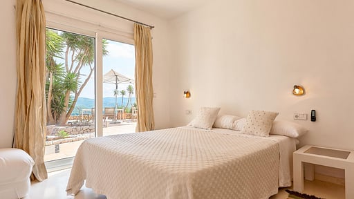 Villa Maxmena Bedroom 1