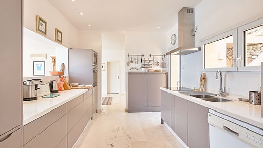 Villa Maxmena Kitchen
