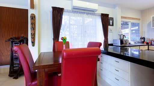 Villa Maya Rawai Dining area