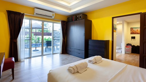 Villa Maya Rawai Bedroom 1