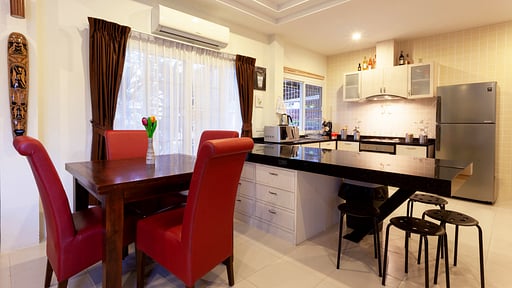 Villa Maya Rawai Dining area