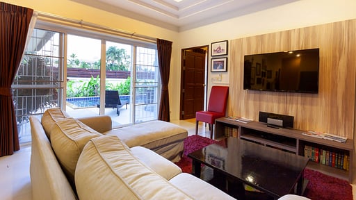 Villa Maya Rawai Living room
