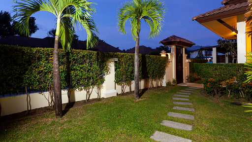 Villa Maya Rawai Garden