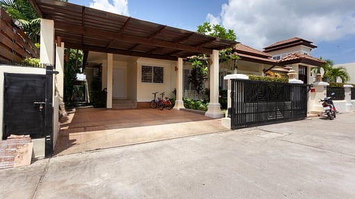 Villa Maya Rawai Parking areas