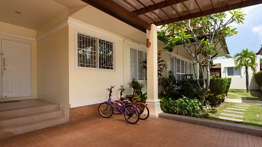 Villa Maya Rawai Parking areas