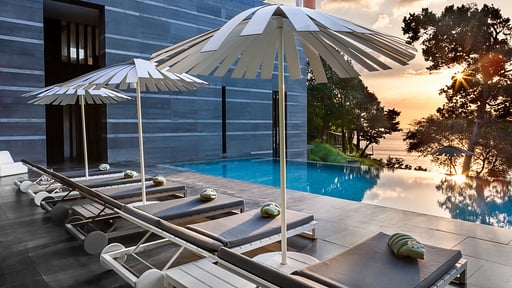 Villa Mayavee Swimming pool 1
