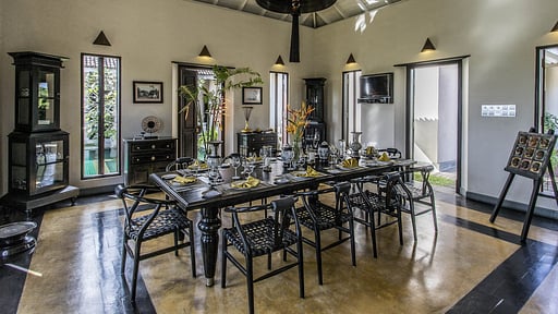Villa Mayurana Обеденная зона