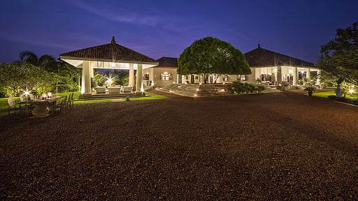 Villa Mayurana Сад