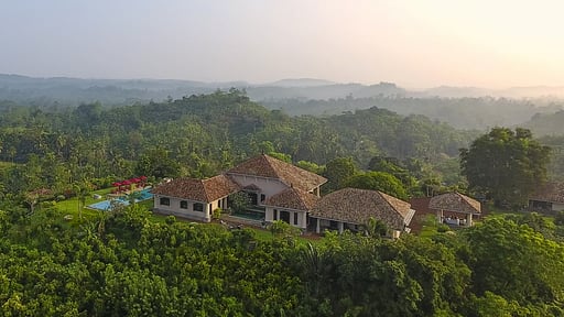 Villa Mayurana Фото с дрона