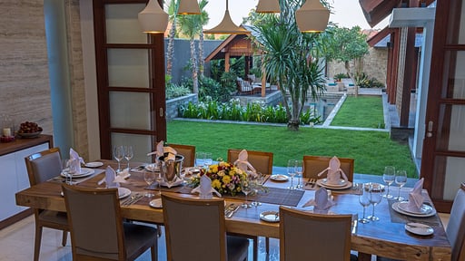 Villa Meliya Dining area
