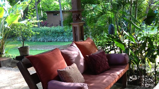 Villa Merah Otros