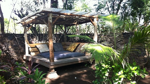 Villa Merah Otros