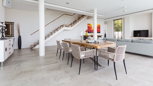 Villa Merakai Dining area