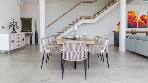 Villa Merakai Dining area