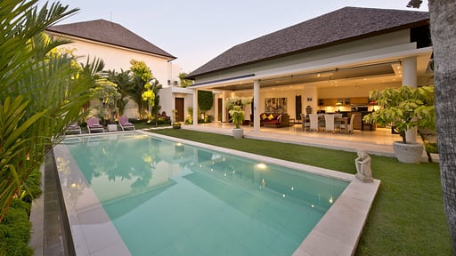 Villa Merayu Swimming pool