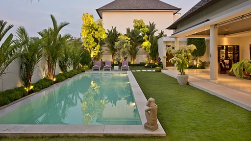Villa Merayu Swimming pool