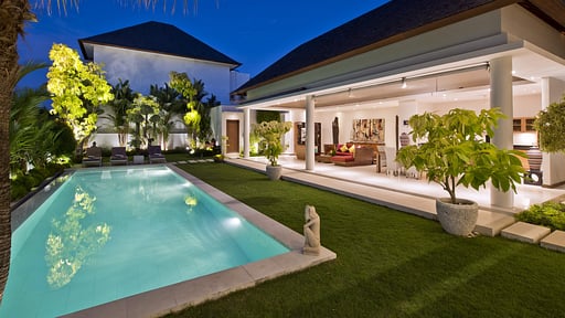 Villa Merayu Swimming pool