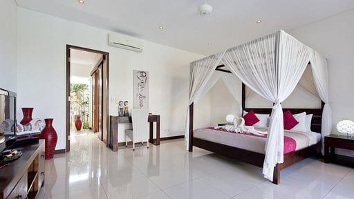 Villa Merayu Bedroom 2