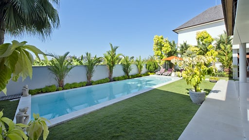 Villa Merayu Swimming pool