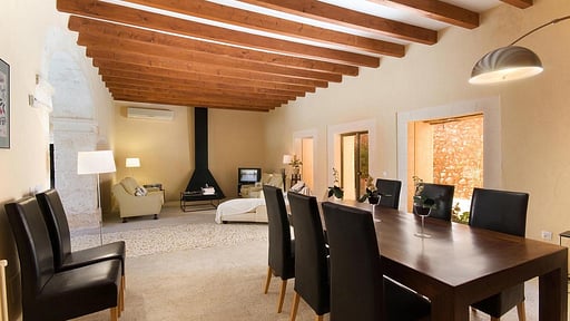 Villa Merciere Dining area