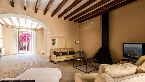 Villa Merciere Living room