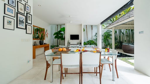 Villa Merta Sari 10 Dining area