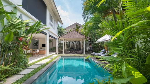Villa Merta Sari 10 Swimming pool