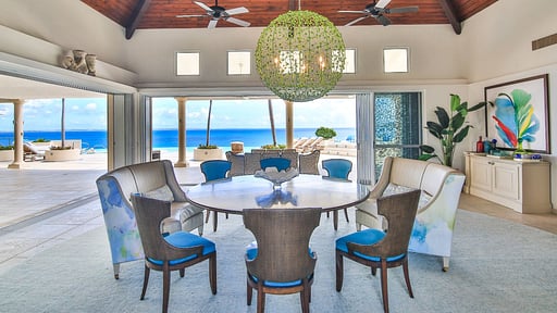 Villa Mes Amis Dining area
