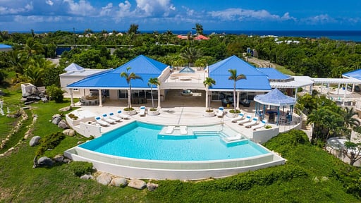 Villa Mes Amis Drone pictures