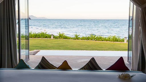 Beachfront Villa Bedroom 