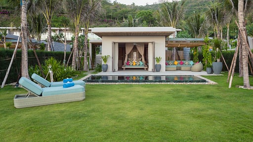 Beachfront Villa Garden