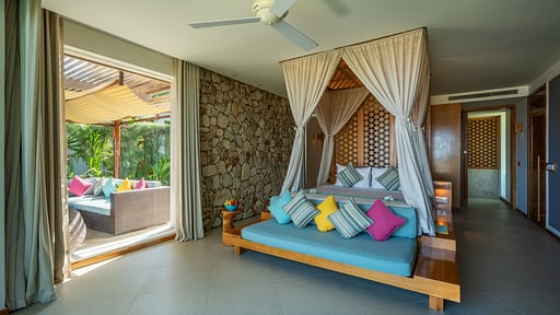 Beachfront Villa Bedroom 