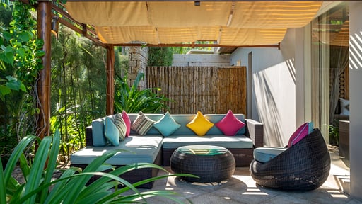 Beachfront Villa Terrace/Veranda