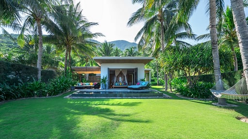 Beachfront Villa Garden