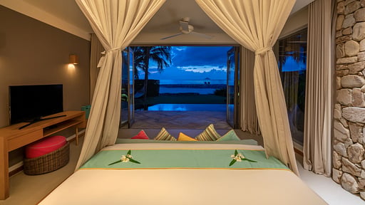 Beachfront Villa Bedroom 