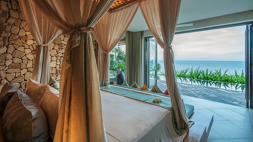 Cliff Villa Bedroom 