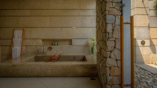 Cliff Villa Bedroom 