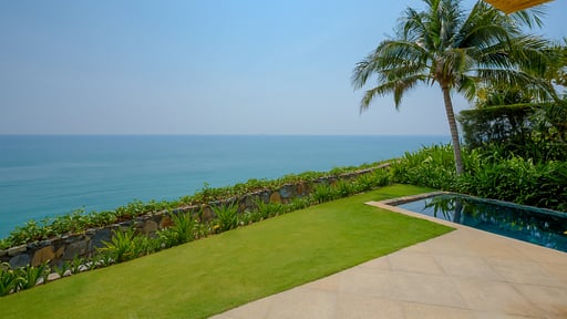 Cliff Villa Garden