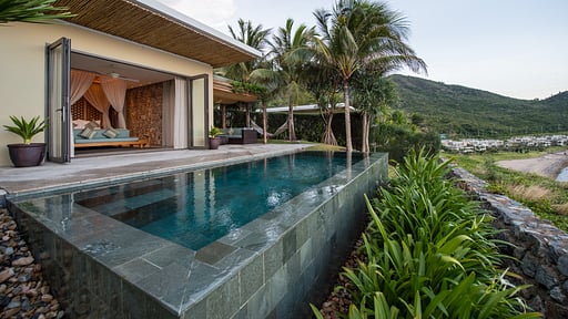 Cliff Villa Swimming pool