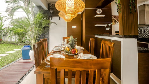 Villa Miamara Dining area