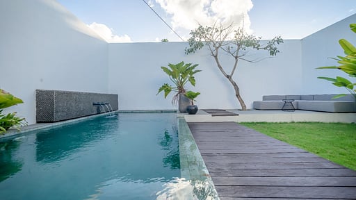 Villa Mile Stone Swimming pool