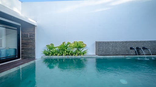 Villa Mile Stone Swimming pool