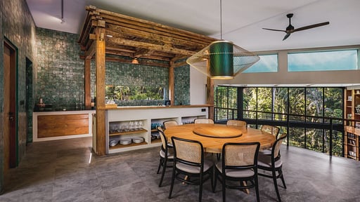 Villa Milliways Dining area