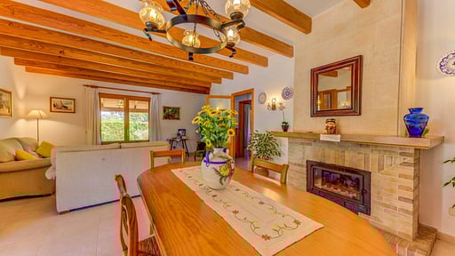 Villa Mimas Dining area