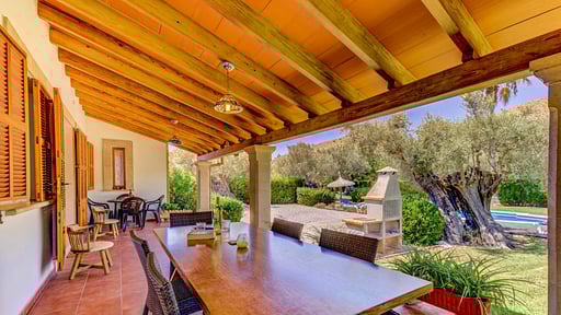 Villa Mimas Dining area