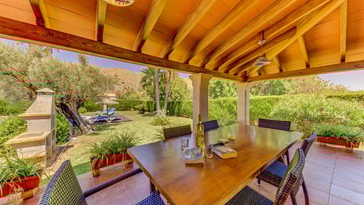 Villa Mimas Dining area